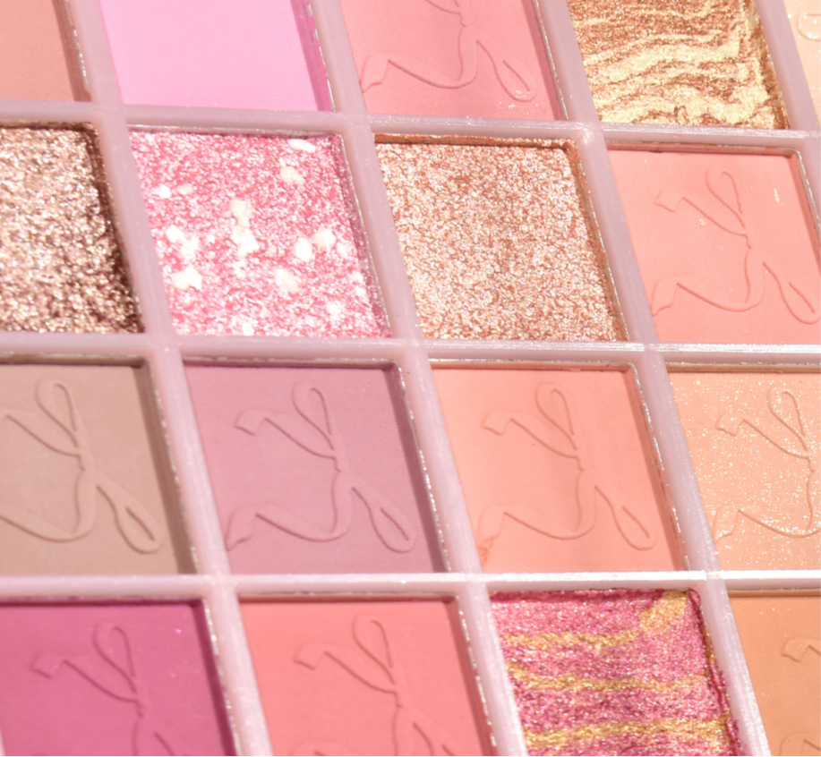 PALETTE DE FARDS À PAUPIÈRES BOWTIFUL 40 COULEURS.