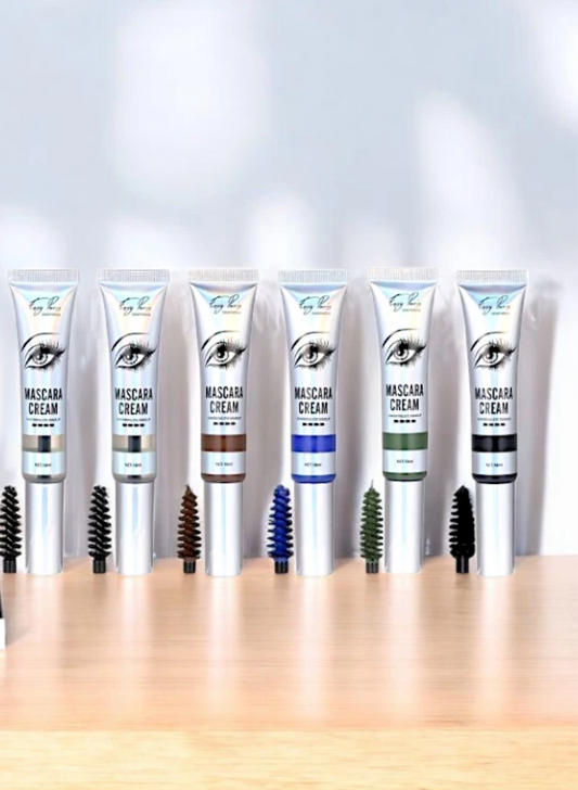 MASCARA COLORÉ EN CRÈME POUR CILS.